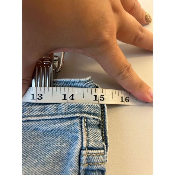 Levi's 501 Cut off denim shorts size 28 100% cotton high-waist minimalist capsul - Picture 4 of 9